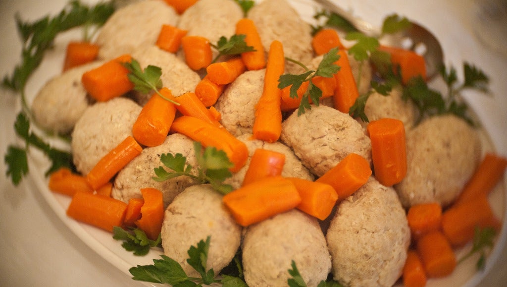 gefilte fish, food, Jewish food, Passover